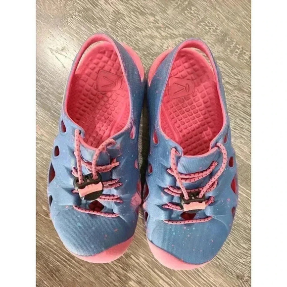 Keen water youth shoes size 13 - Picture 4 of 4